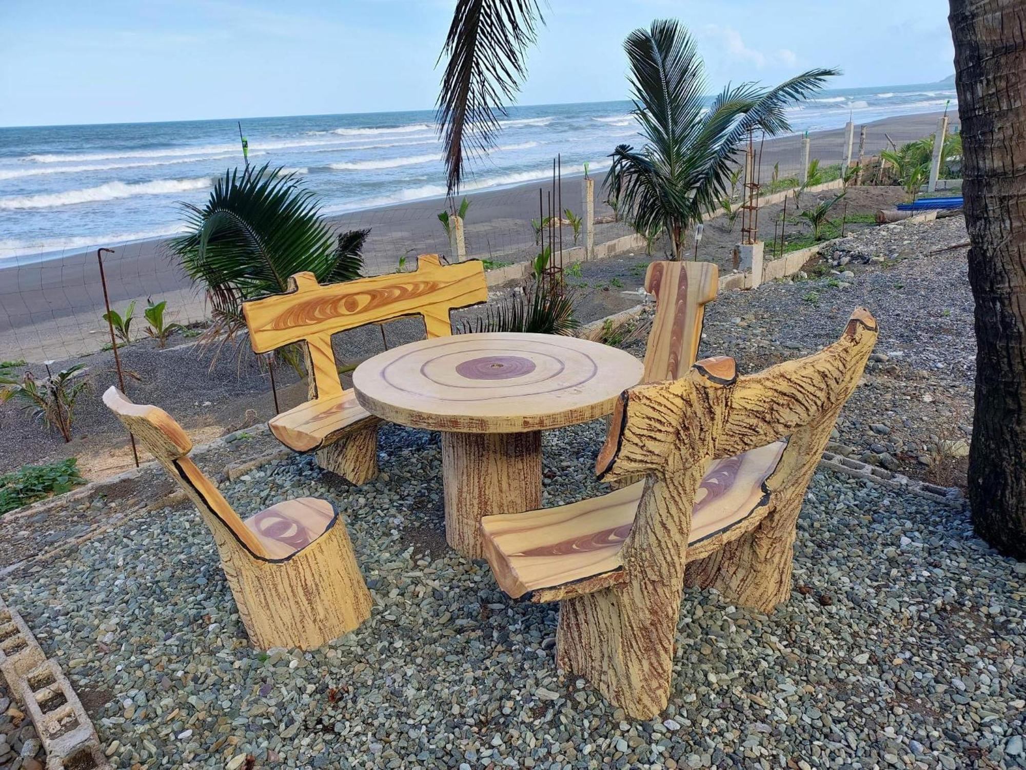 Costa Alora Beach Resort Dingalan Экстерьер фото